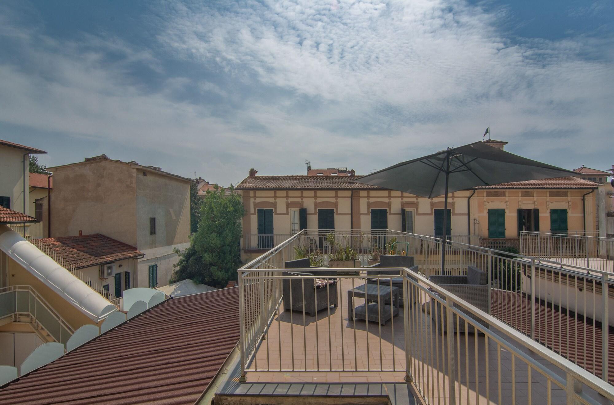 Hotel Arcangelo Viareggio Exterior foto