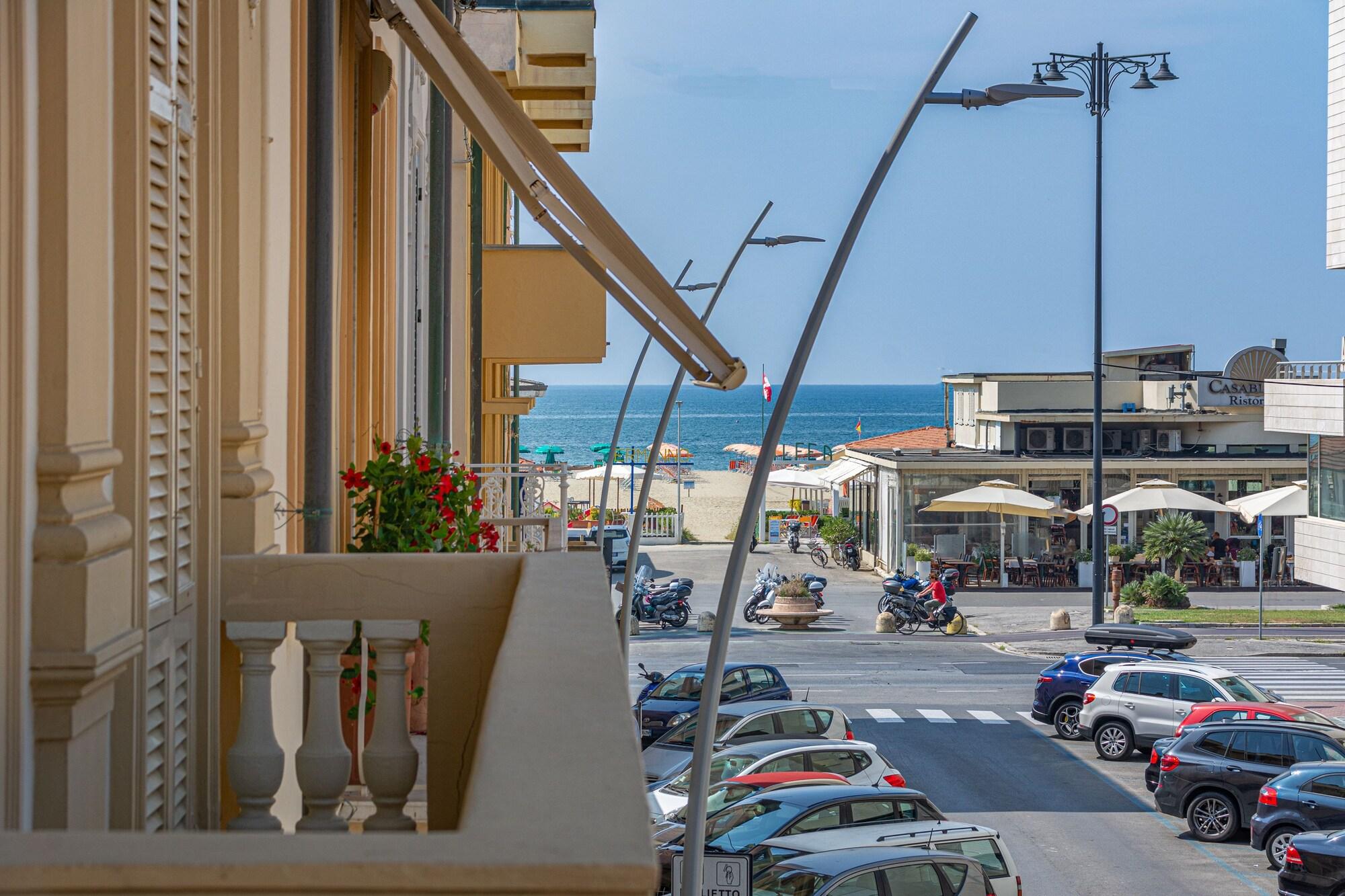 Hotel Arcangelo Viareggio Exterior foto