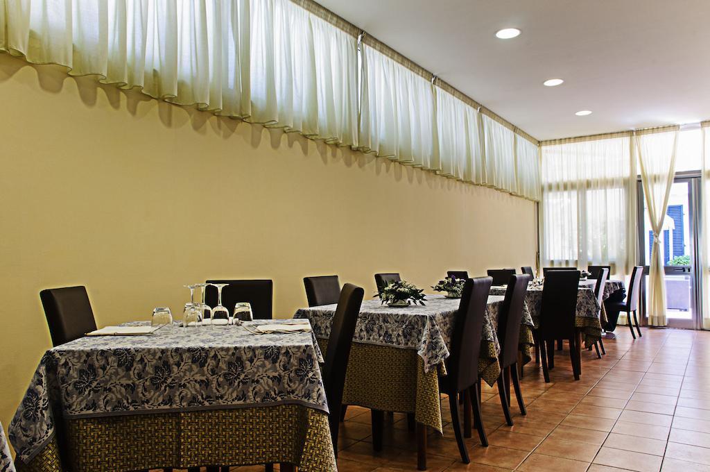 Hotel Arcangelo Viareggio Exterior foto