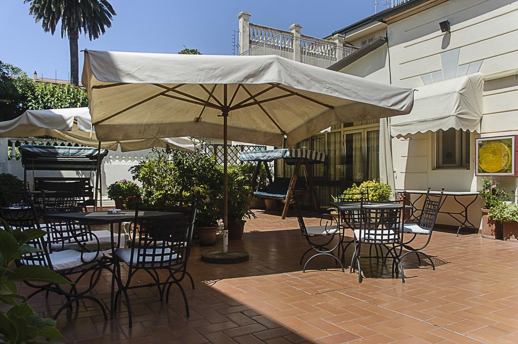 Hotel Arcangelo Viareggio Exterior foto