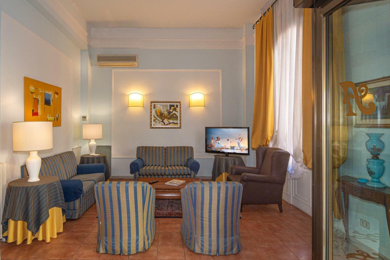 Hotel Arcangelo Viareggio Exterior foto