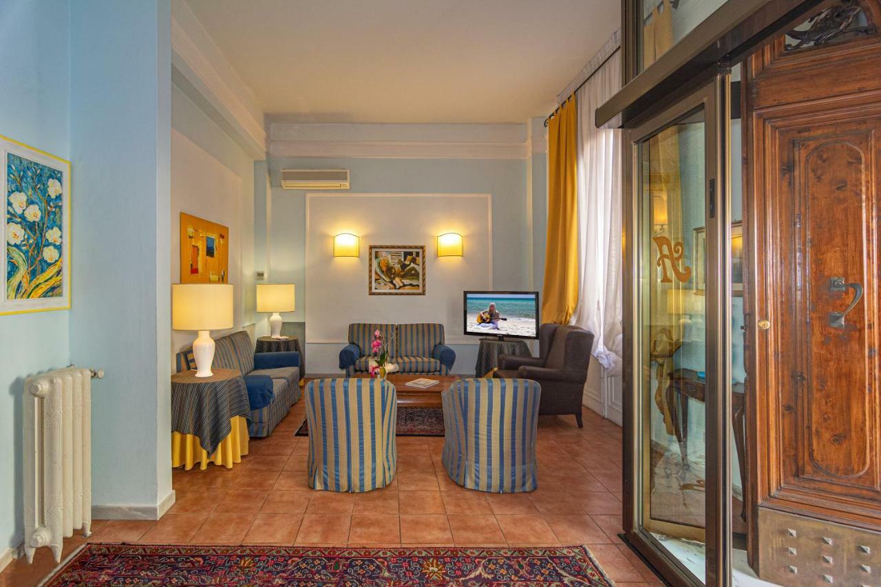 Hotel Arcangelo Viareggio Exterior foto